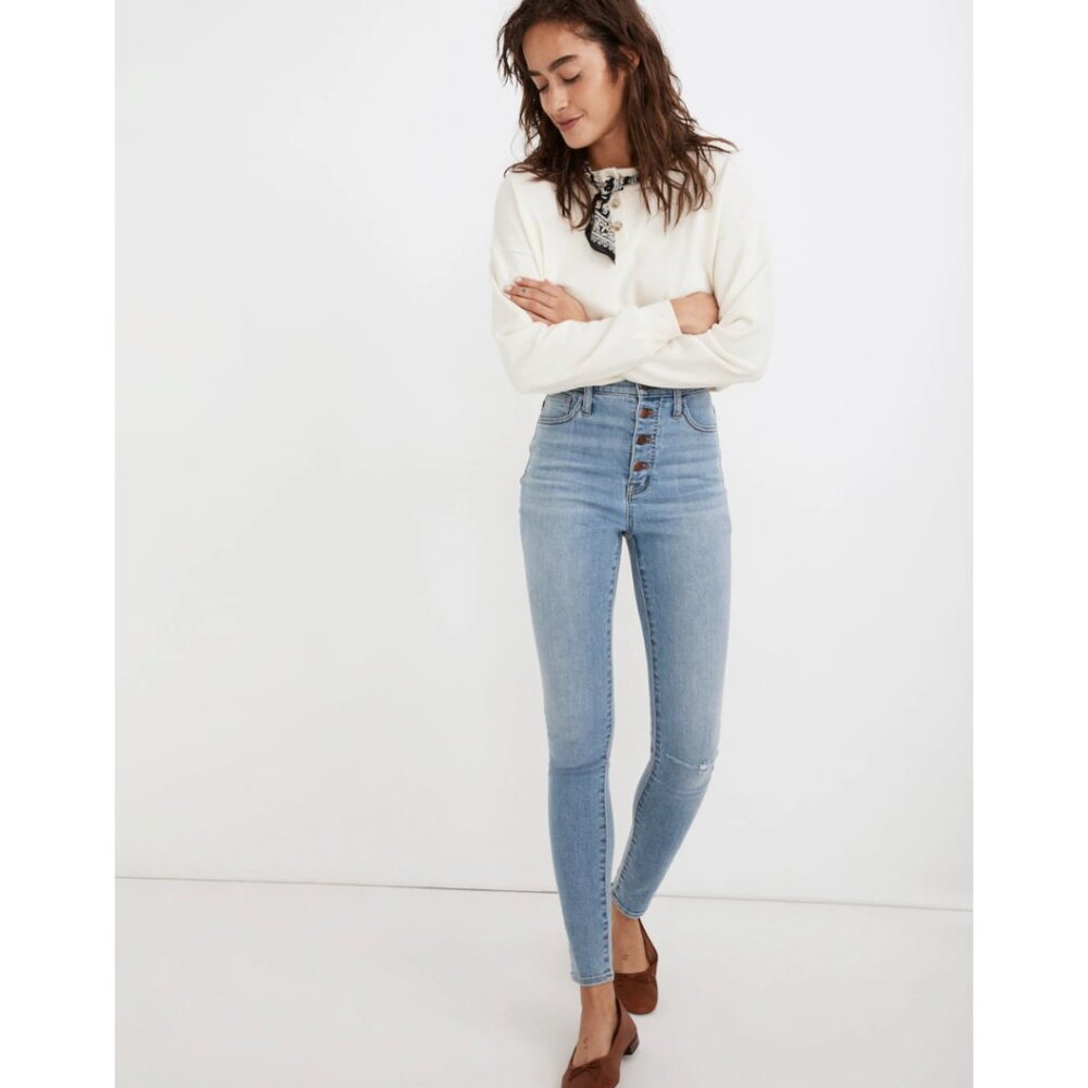 Madewell 11" High-Rise Roadtripper Jeans in Beckwith Wash: Button-Front Edition